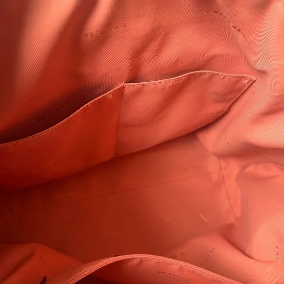 EUC coach pebble tote - authentic - Picture 3 of 11